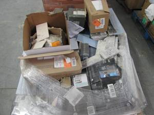 Pallet of Assorted Tile...