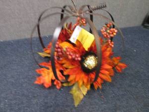 Case of 6- Metal Pumpkin Floral D...