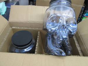 Lot of 2 Smoked Glass Skull Beverag...