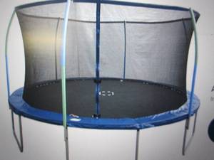 12 foot round trampoline open box ...