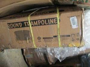 12 foot round trampoline open box ...