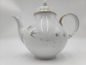 Beautiful Vintage Royal Princess Fine China Teapot-9 x 8