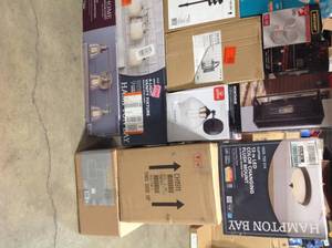 Lot of assorted lighting and vanity fixtures please review all pictures