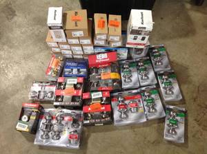 Lot of assorted door lock sets in a bin review all pictures