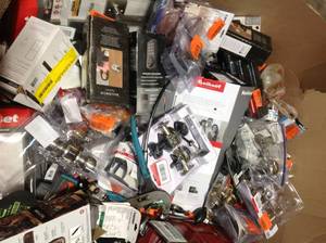 Mix lot of assorted key locks and other houseware appliances review all pictures
