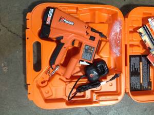 Paslode Cordless 18-Gauge Lithium-Ion Brad Nailer customer returns review pictures