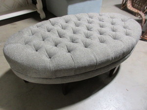lot 711 image: OVAL BUTTON TUFT BENCH OR OTTOMAN