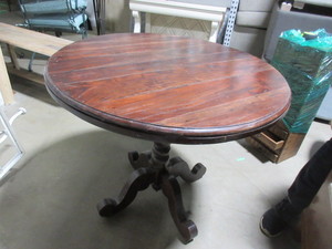 lot 718 image: PLANK TOP, SINGLE PEDESTAL, WOODEN DINING TABLE
