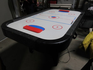 lot 733 image: SPORTCRAFTAIR HOCKEY TABLE