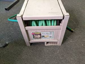 Suncast Hose Reel Hideaway Holds u...