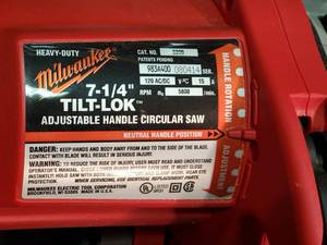 lot 6 image: Milwaukee 7-14 Circular Saw in Great Condition with Case