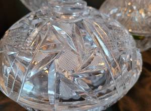 lot 118 image: Set of Three Covered Crystal Dishes