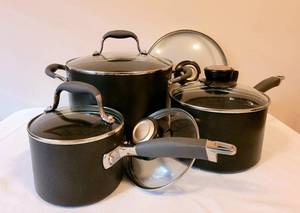 lot 146 image: Anolon Pan Set Plus Extra Lids
