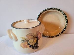 lot 148 image: Pyrex Baking Ware Plus