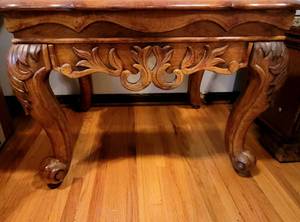 lot 195 image: Ornate End Table with Glass Surface