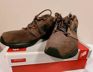 lot 245 image: New in Box New Balance Shoes & Shoe-Ins
