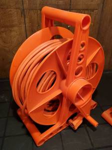 lot 82 image: Electrical Extension Cords and Reels Lot