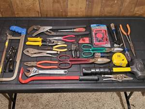 lot 94 image: Assorted Garage Tools Lot