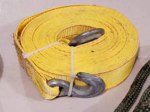 lot 220 image: Towing Accessories