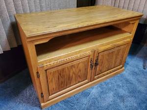 lot 301 image: Wooden Rolling TV Stand