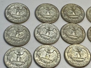 lot 305 image: (12) Silver 1964 United States Quarters