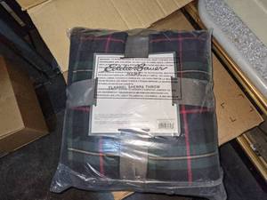 Eddie Bauer Flannel Sherpa Throw