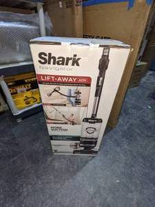 Shark LA322 Navigator Lift-Away ADV Corded Upright Vacuum