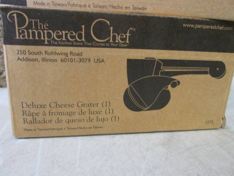 (F-0) Pampered Chef Deluxe Cheese G...