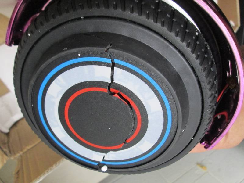 purple hover board powers on has br...