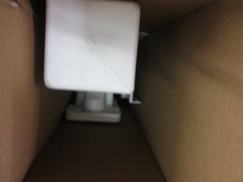 Craftsman Mailbox and Post Kit, Whi...