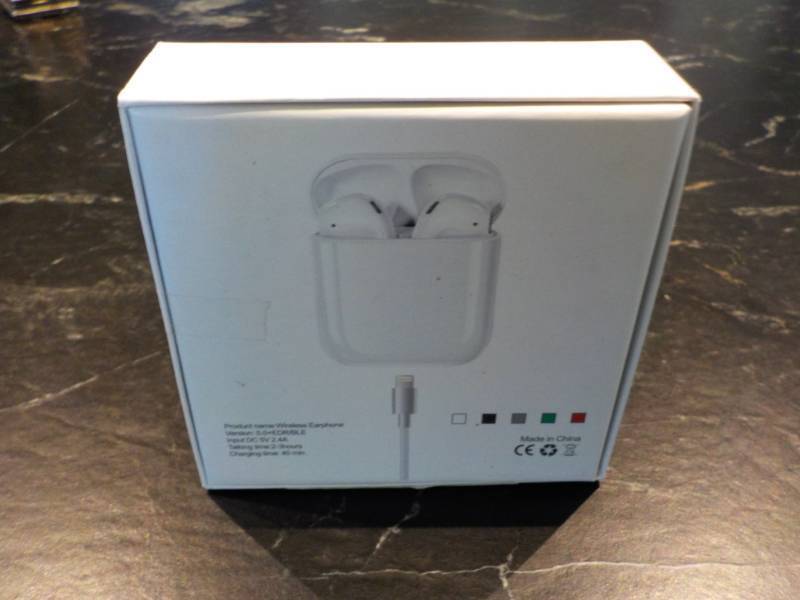 True Wireless Stereo i12...