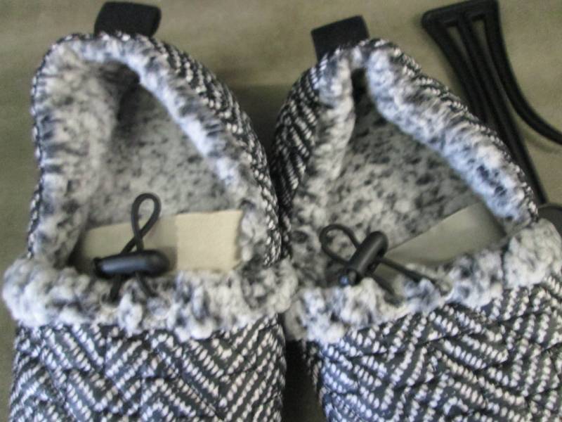 Small 5-6 Muk Luks Womens Slippers ...