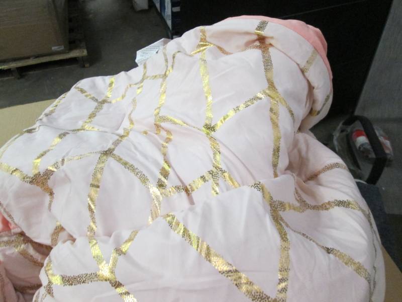 5-piece comforter set open box ...