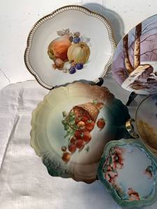 lot 46 image: Handpainted China Serving Dishes (F2)