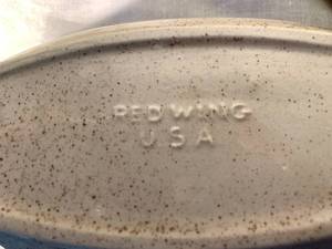lot 126 image: Red Wing Pepe Small Plates, Divided Dish and Gravy Boat Coordinated Mugs and Saucers (G1)