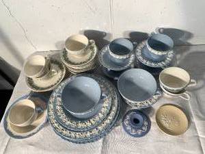 lot 132 image: Wedgwood Collection (G2)