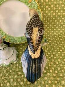 lot 155 image: Fresh and Tropical Parrot and other Home Decor (E1)