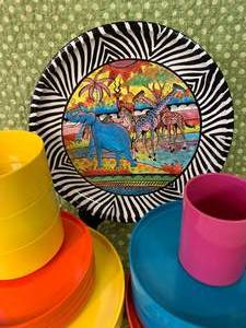 lot 162 image: COLORFUL Heller Picnicware plus Zimbabwe Wildlife Plate (E3)