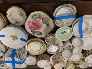 lot 189 image: Table of Options (H3)