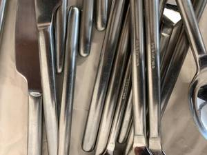 lot 220 image: Set of Stainless Flatware (A1)