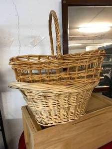 lot 233 image: Baskets, Crate and Mirror