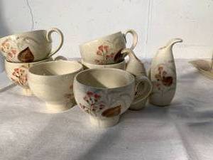 lot 125 image: Red Wing Random Harvest Salt and Pepper and 6 Coffee Cups (G1)