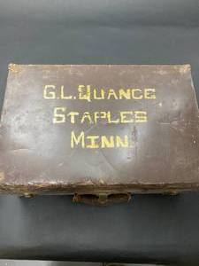 lot 53 image: Vintage Railroad Briefcase with Train Memorabilia (H4)