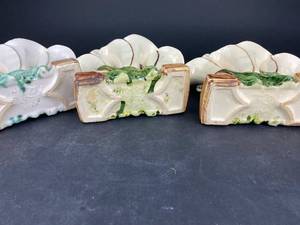 lot 79 image: McCoy Pottery Calla Lily Planters (K1)