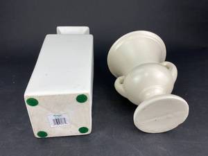 lot 83 image: Haeger Vases  (K1)
