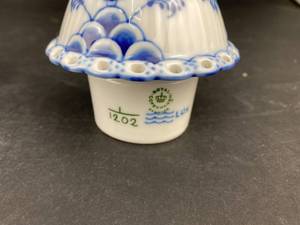 lot 89 image: Royal Copenhagen Coffee Server (K2)