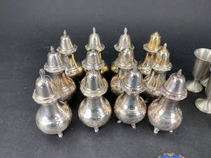 lot 240 image: An Absolutely Fantastic Group of Tableware (I2)