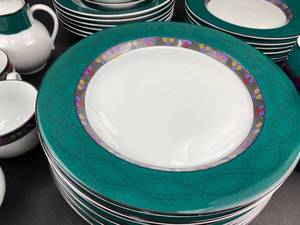 lot 245 image: Dansk China Quilting Motif Emerald Braid Dinnerware Set