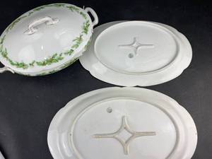 lot 248 image: Holiday Holly Accessories from Lenox and More  (H3)