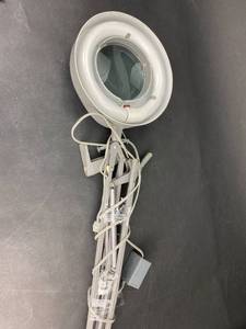 lot 258 image: Clamp on Desk Magnifying Lens Light